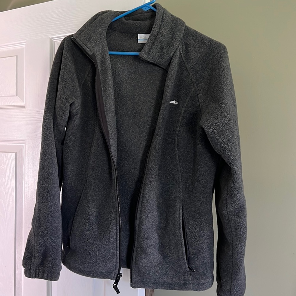 M Columbia fleece